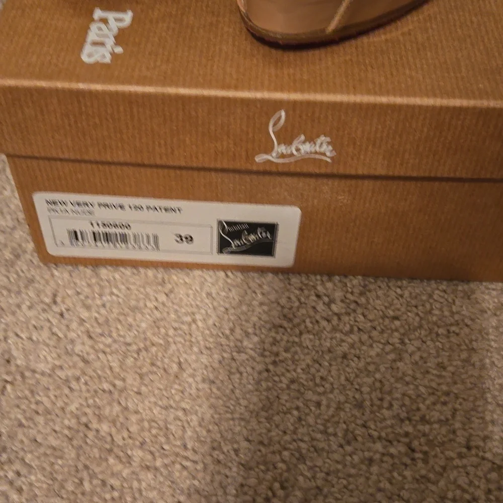 Gently worn CL heels - Picture 3 of 13